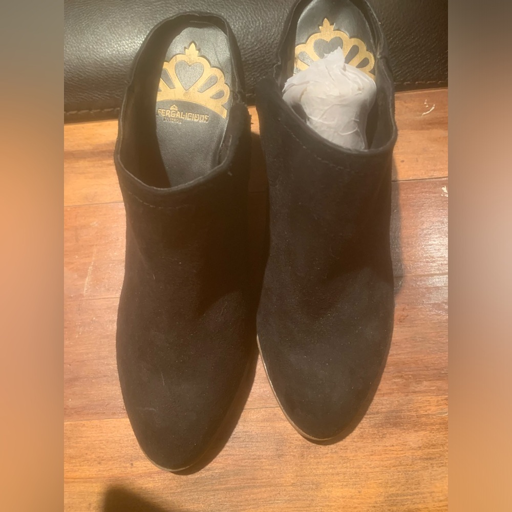 Fergie black boots with tan heal 6.5